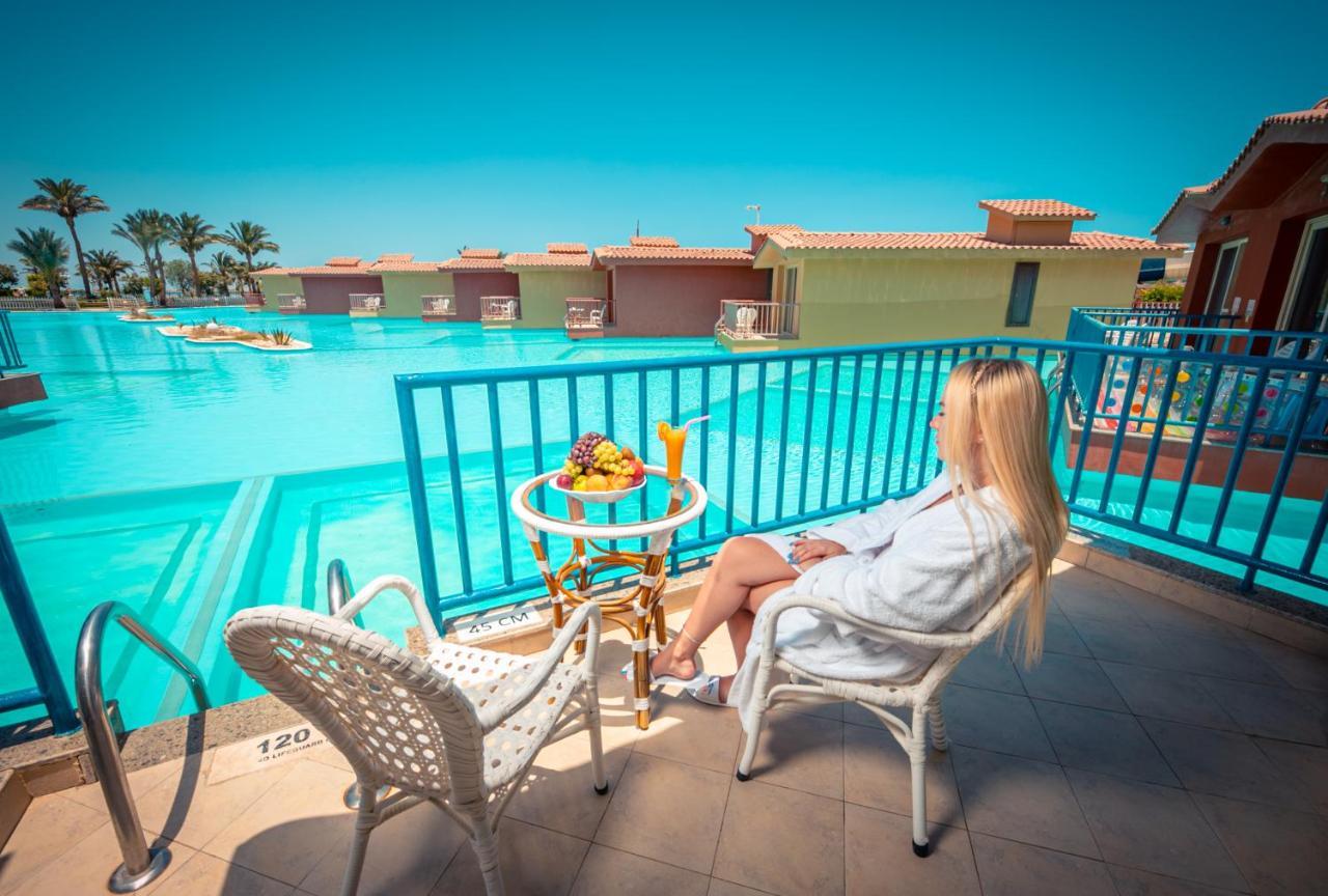 Titanic Palace Families And Couples Only Hurghada Bagian luar foto A woman relaxing at a hotel