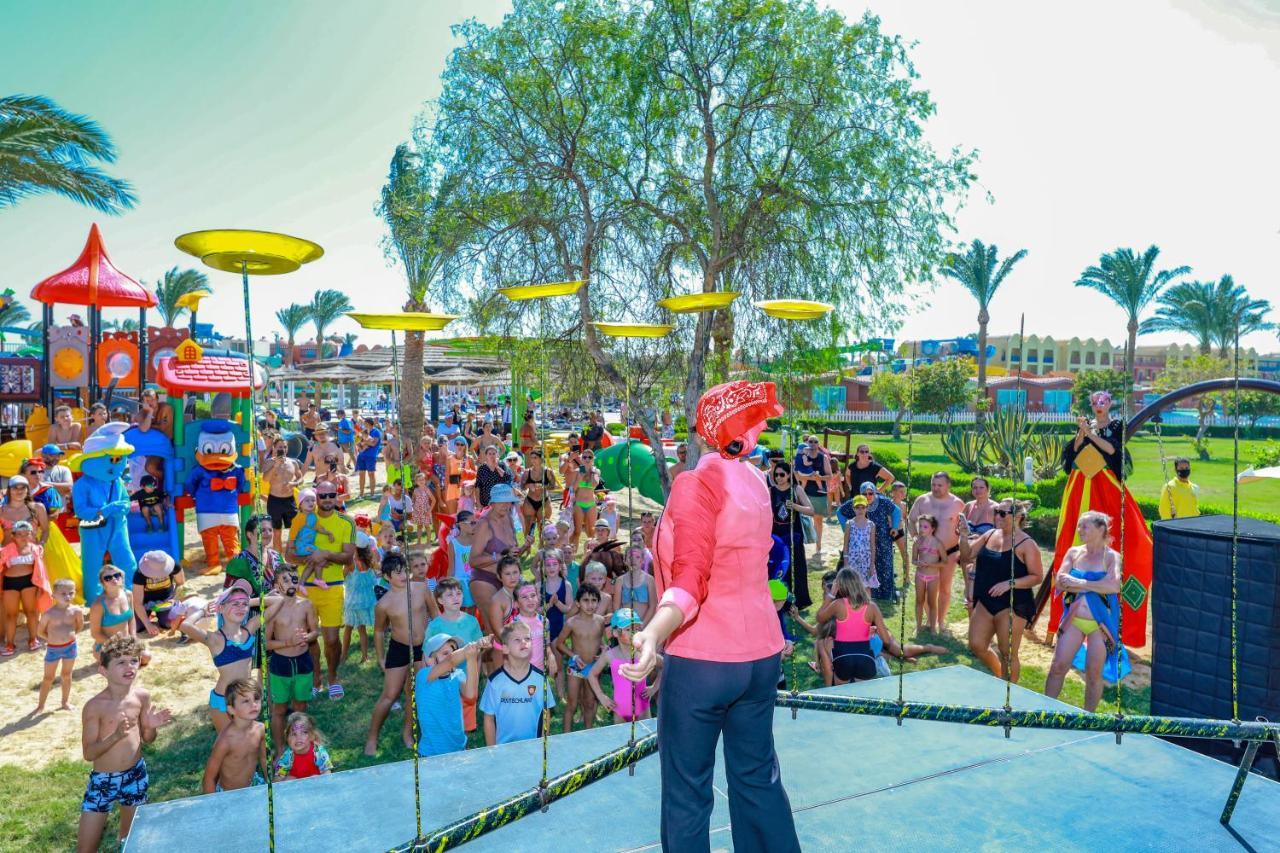 Titanic Palace Families And Couples Only Hurghada Bagian luar foto Opening ceremony of Legoland Egypt