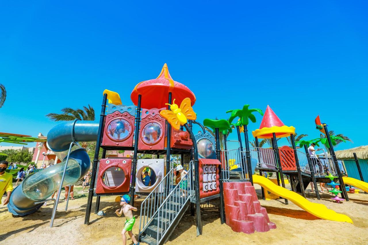 Titanic Palace Families And Couples Only Hurghada Bagian luar foto Playground in the park
